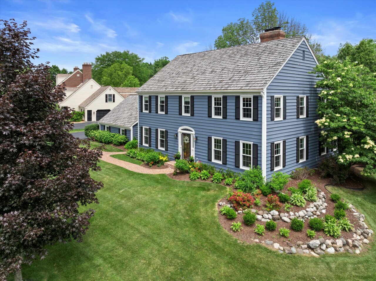 9848 N Lamplighter Ln  Mequon WI 53092 photo