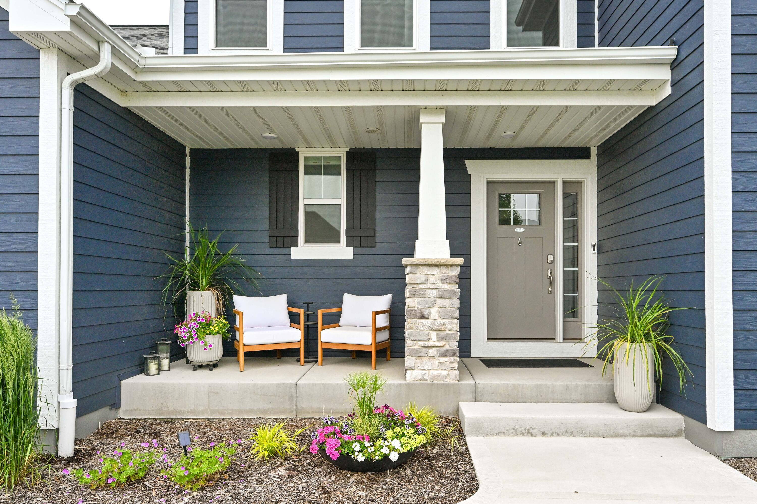 Property Photo: 185 Candleberry Ln WI 53024