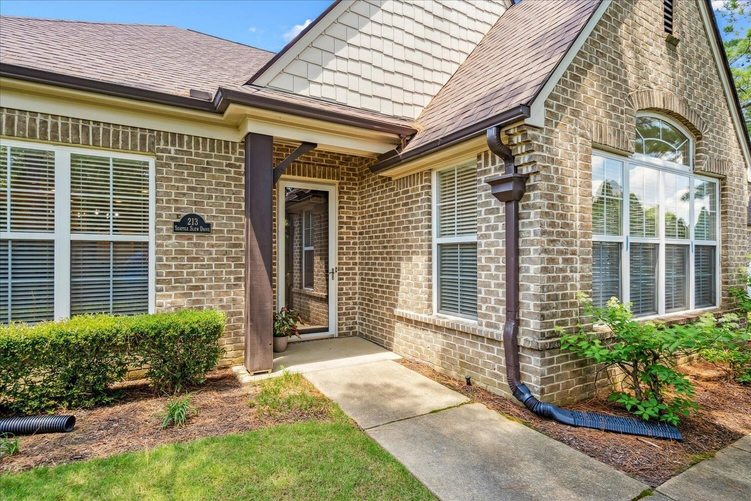 Property Photo:  213 Seattle Slew Dr 48  TN 38017 
