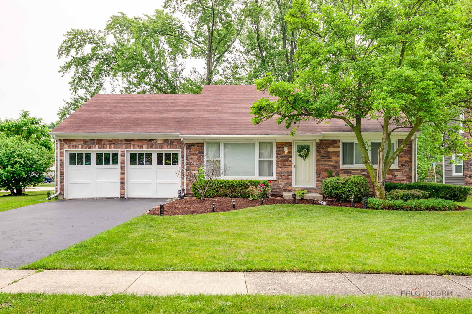 Property Photo:  552 Arbor Gate Lane  IL 60089 