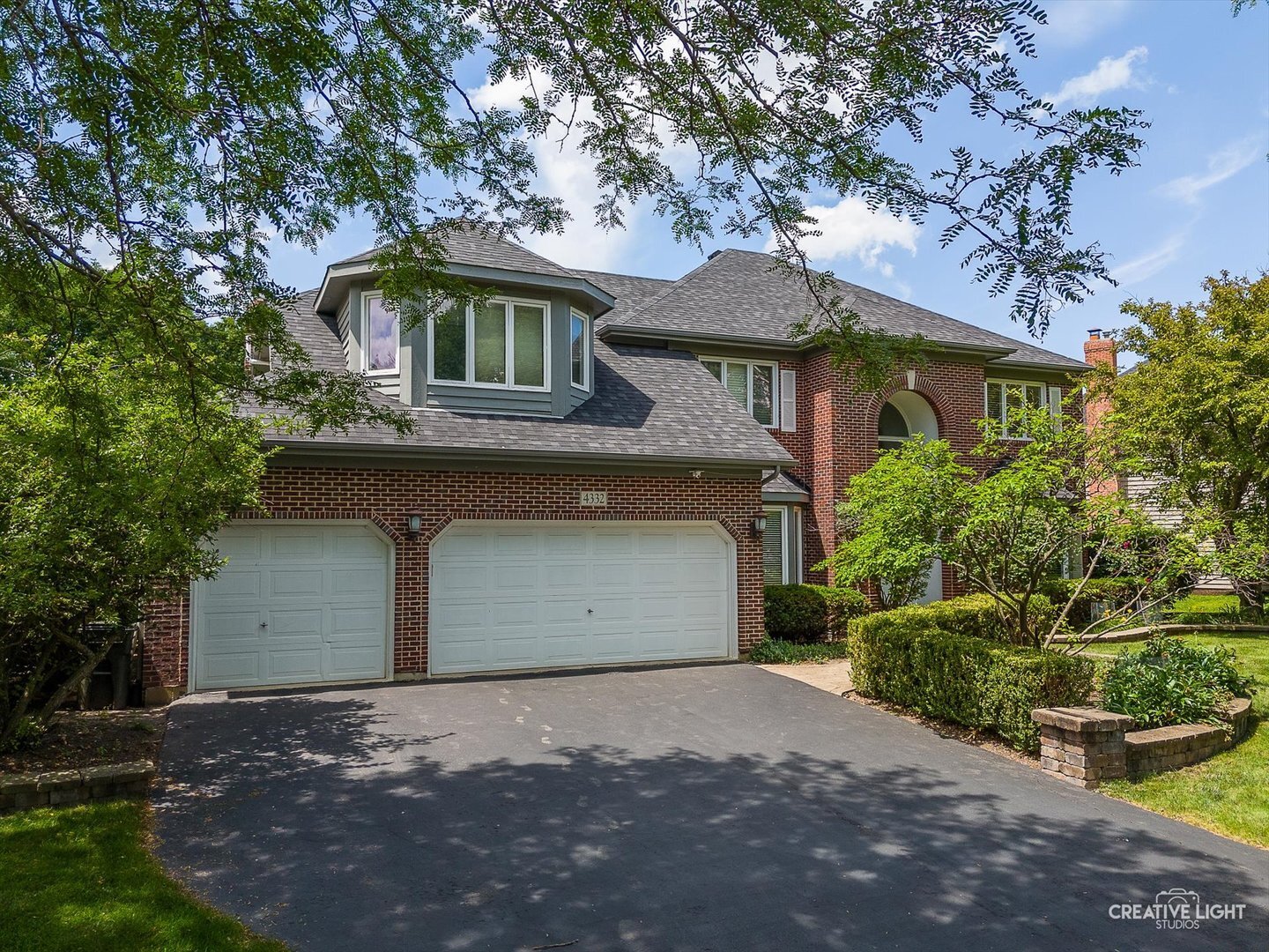 Property Photo: 4332 Camelot Circle IL 60564