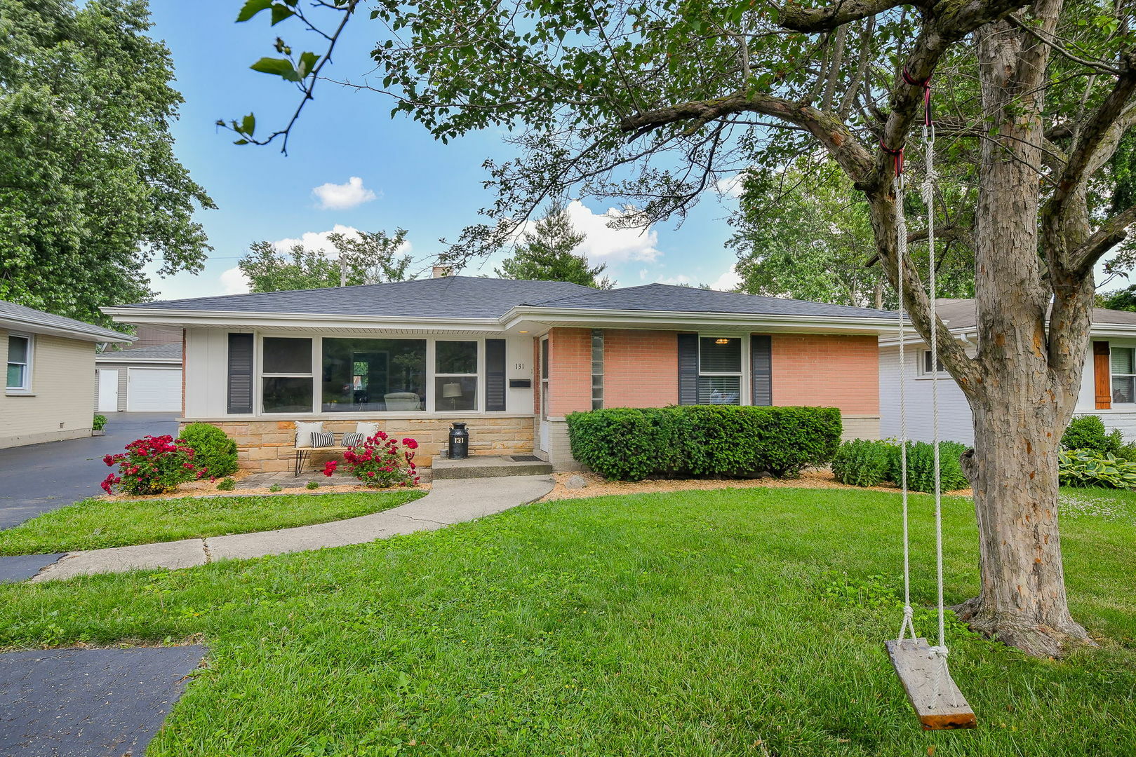 131 N Pierce Avenue  Wheaton IL 60187 photo
