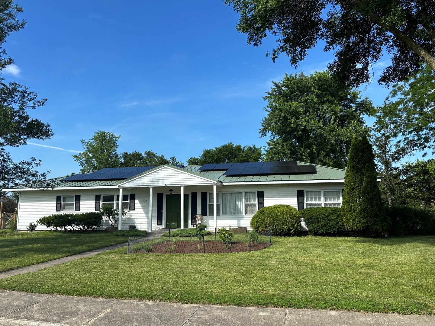 Property Photo: 126 Sun Street IL 60919