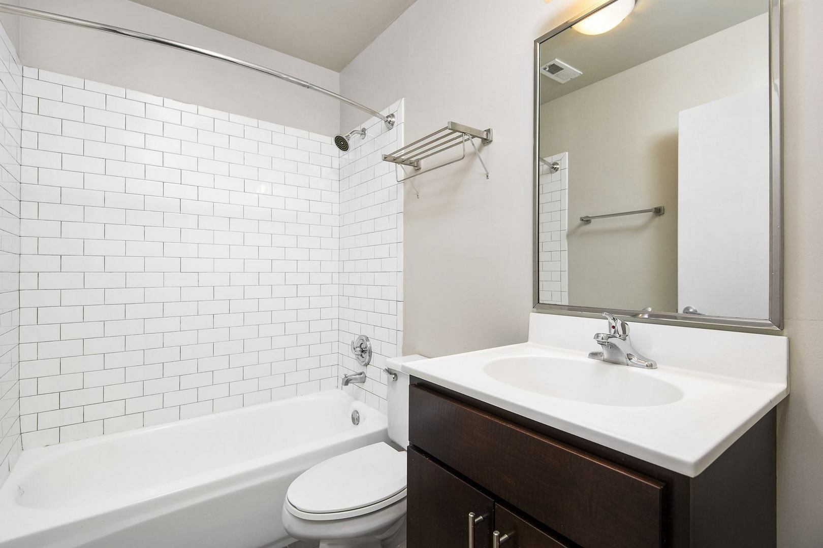 Property Photo: 1471 N Milwaukee Avenue 3F IL 60622