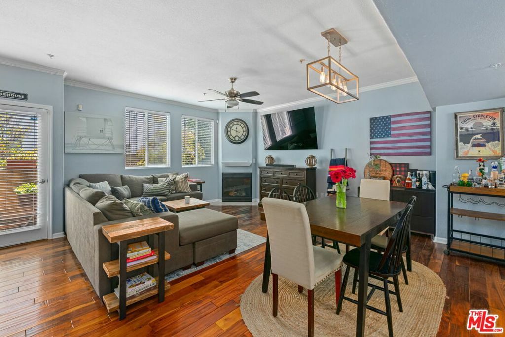 Property Photo: 222 W Imperial Avenue 3 CA 90245