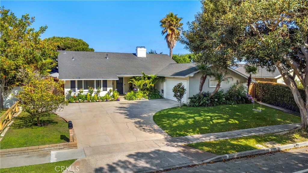 Property Photo: 1212 Dover Drive CA 92660