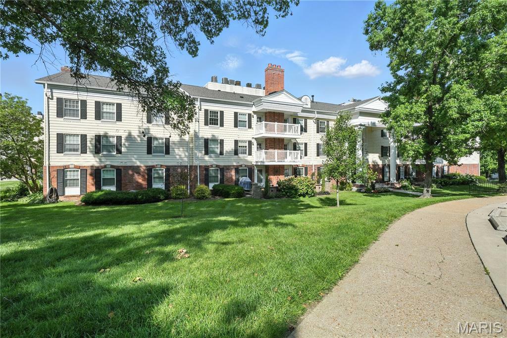 15021 Claymoor Court 14  Chesterfield MO 63017 photo