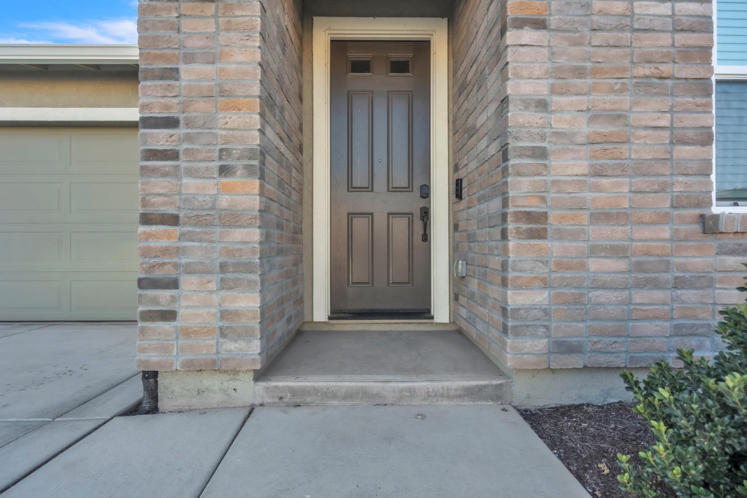 Property Photo: 5913 Filial Street CA 95835