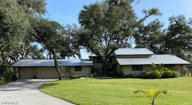 Property Photo: 4230 Fort Denaud Road FL 33935