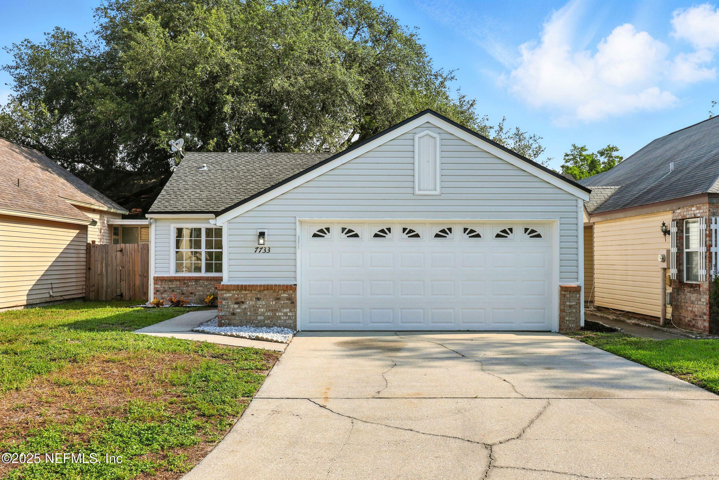 Property Photo:  7733 Leesburg Drive S  FL 32277 
