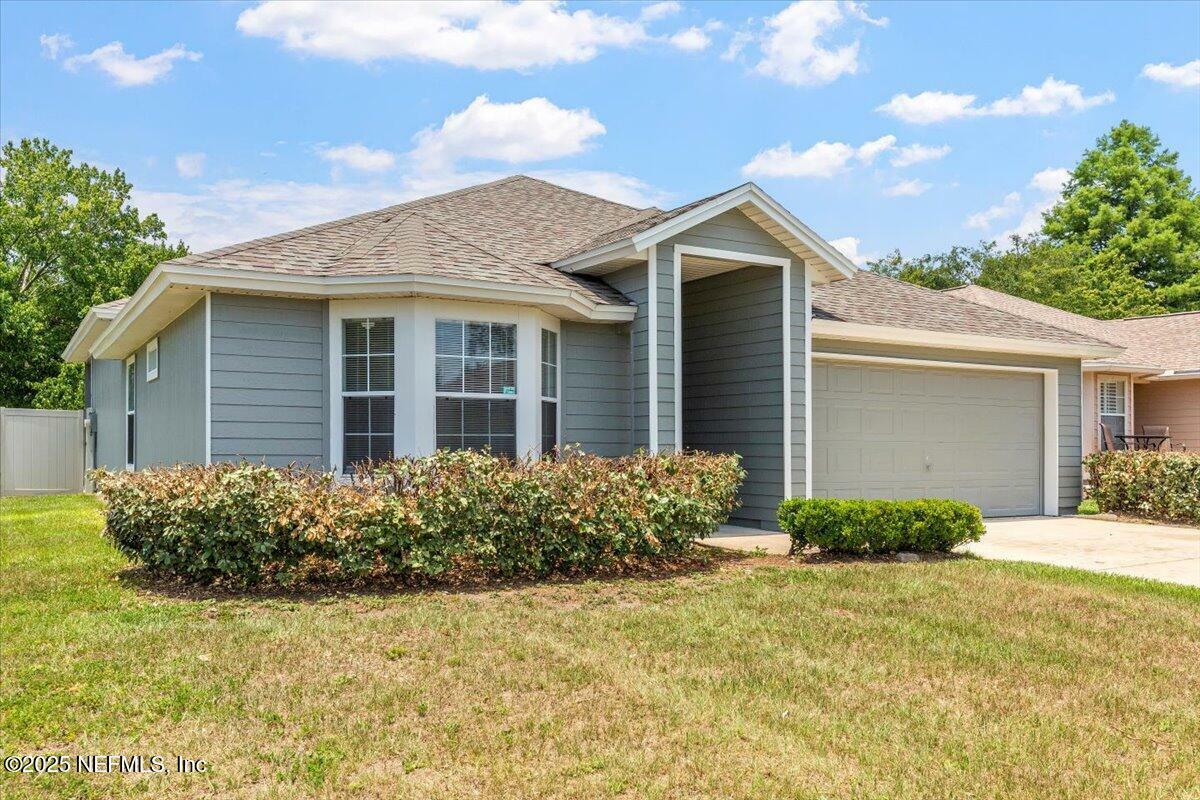 Property Photo: 700 Scarlet View Court FL 32073