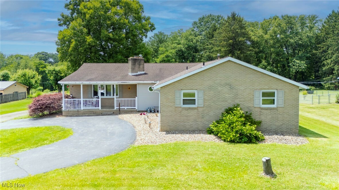 Property Photo: 2315 Manchester Avenue SW OH 44647