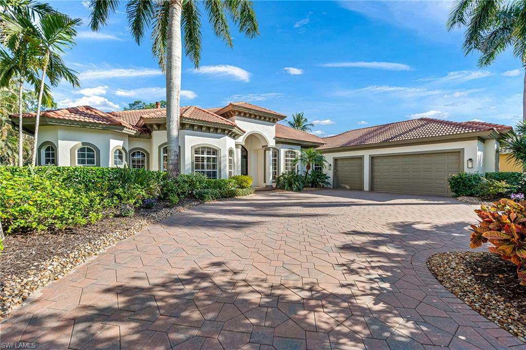 Property Photo: 7610 Palmer Ct FL 34113