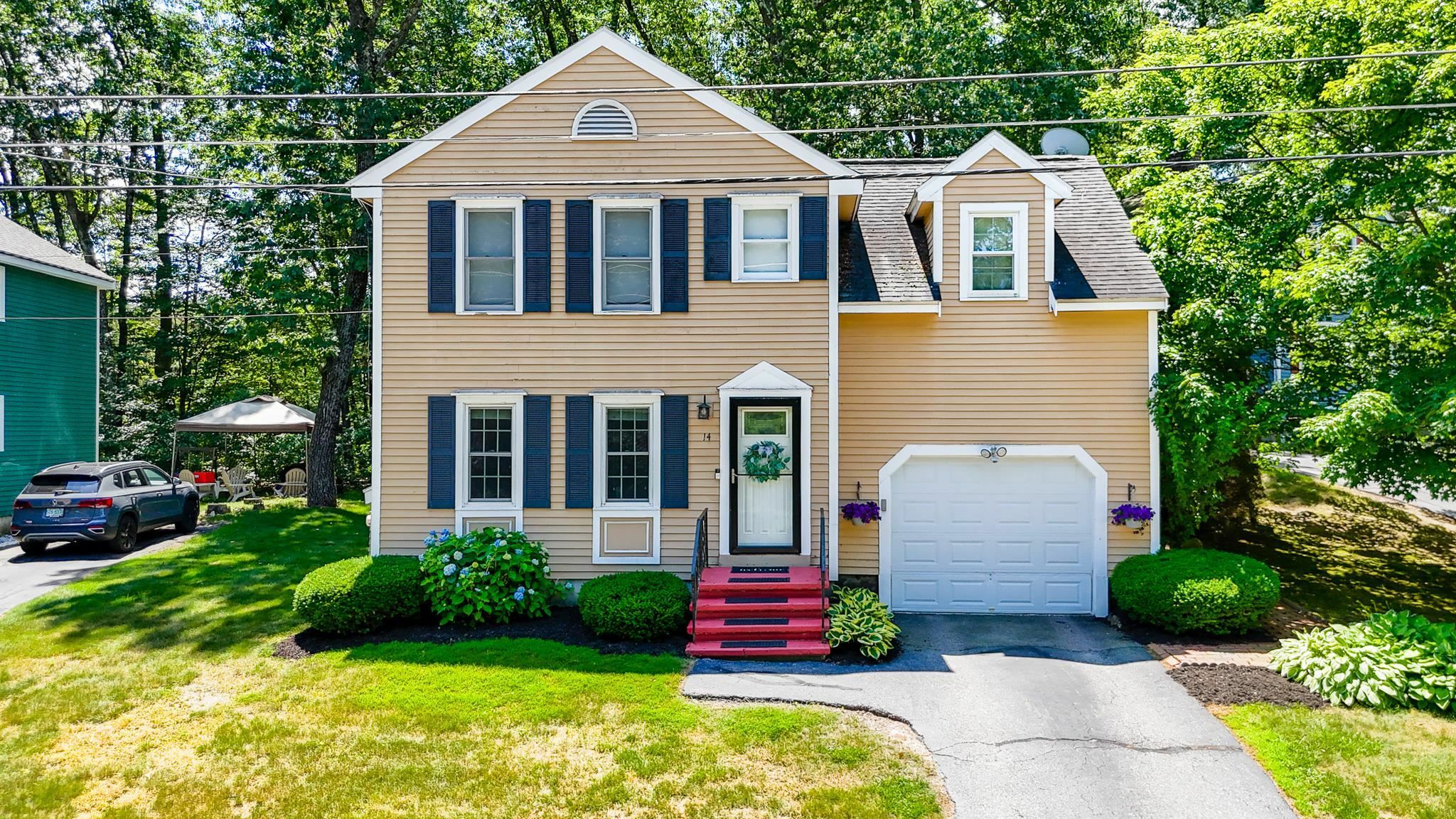 14 Beaujolais Drive  Nashua NH 03062 photo