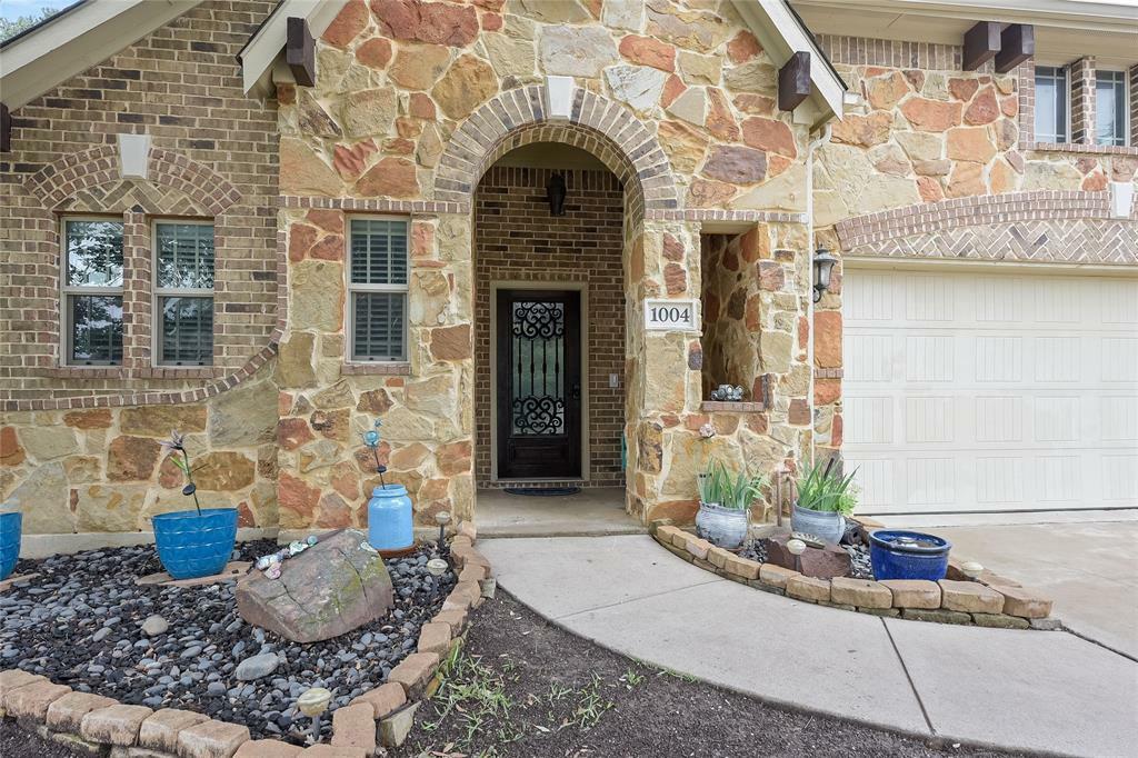 Property Photo: 1004 Tara Drive TX 76028