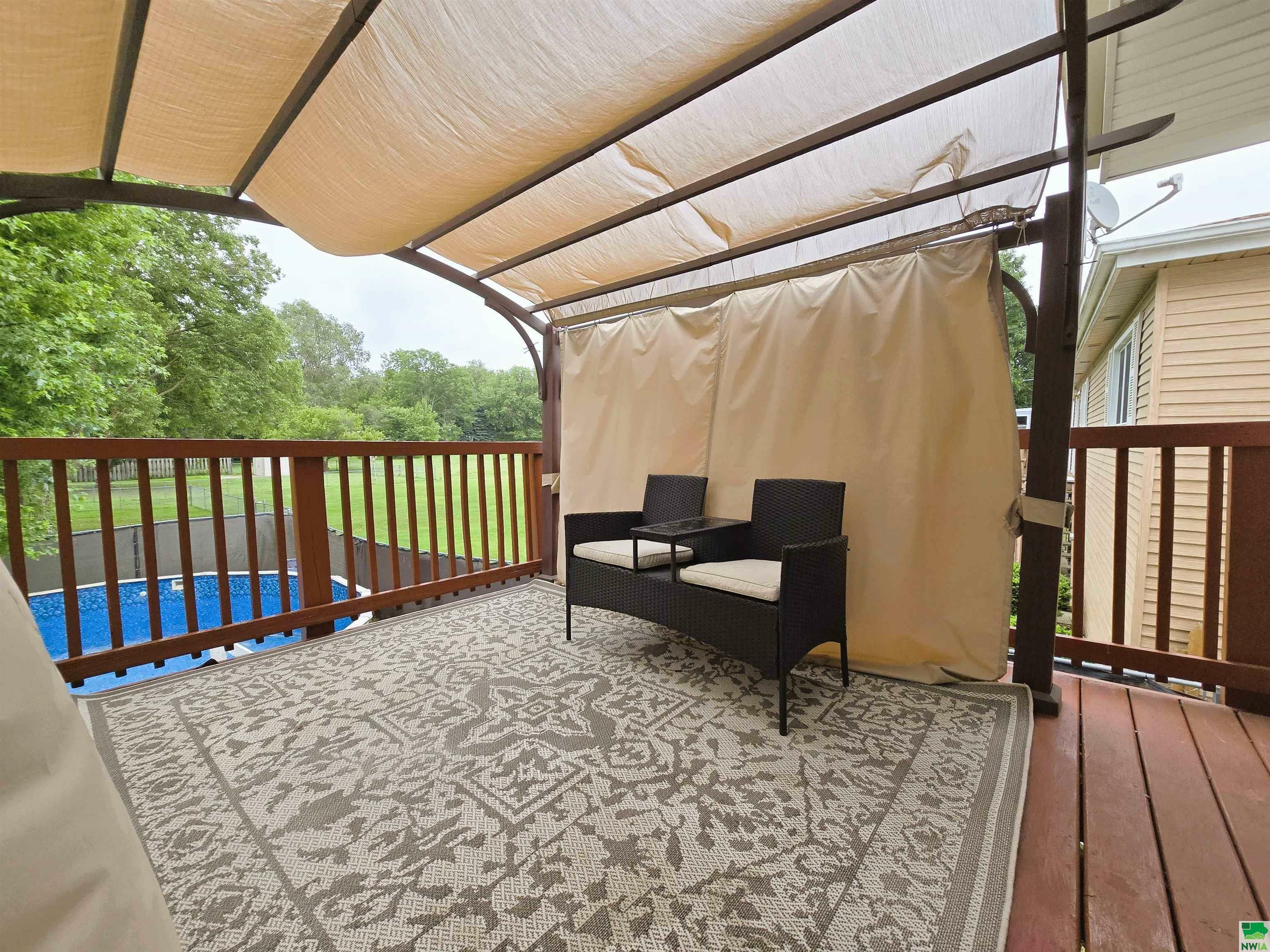 Property Photo: 2543 W 20th St IA 51103