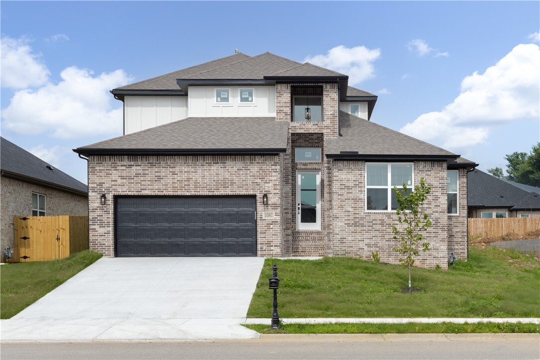 Property Photo: 1081 Whistler Street AR 72713