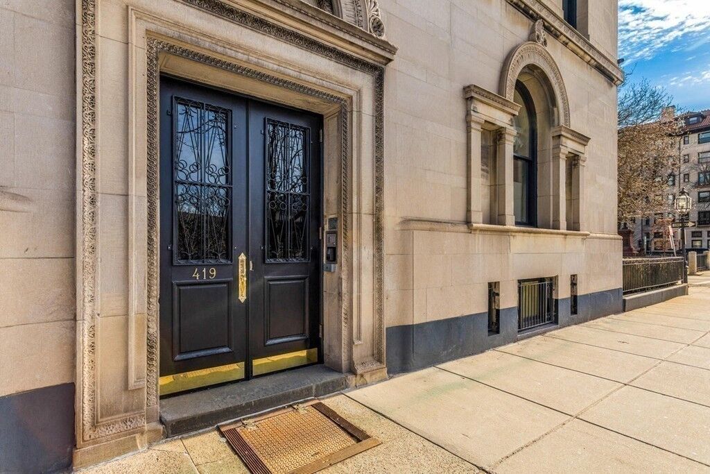 Property Photo:  419 Commonwealth Ave 3  MA 02215 