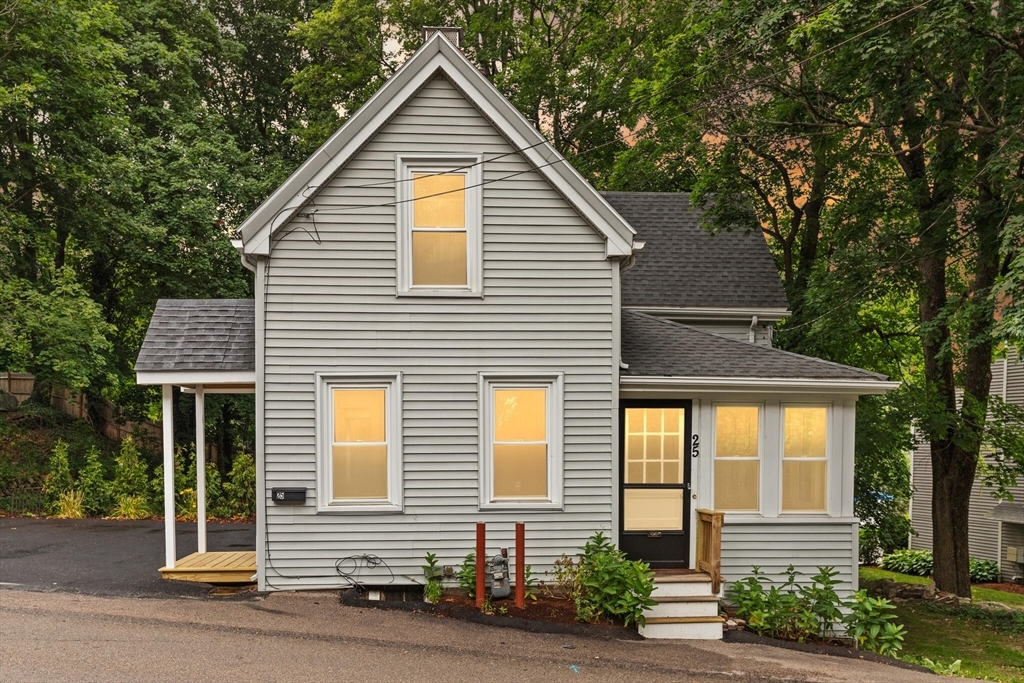 25 Norfolk St  Canton MA 02021 photo
