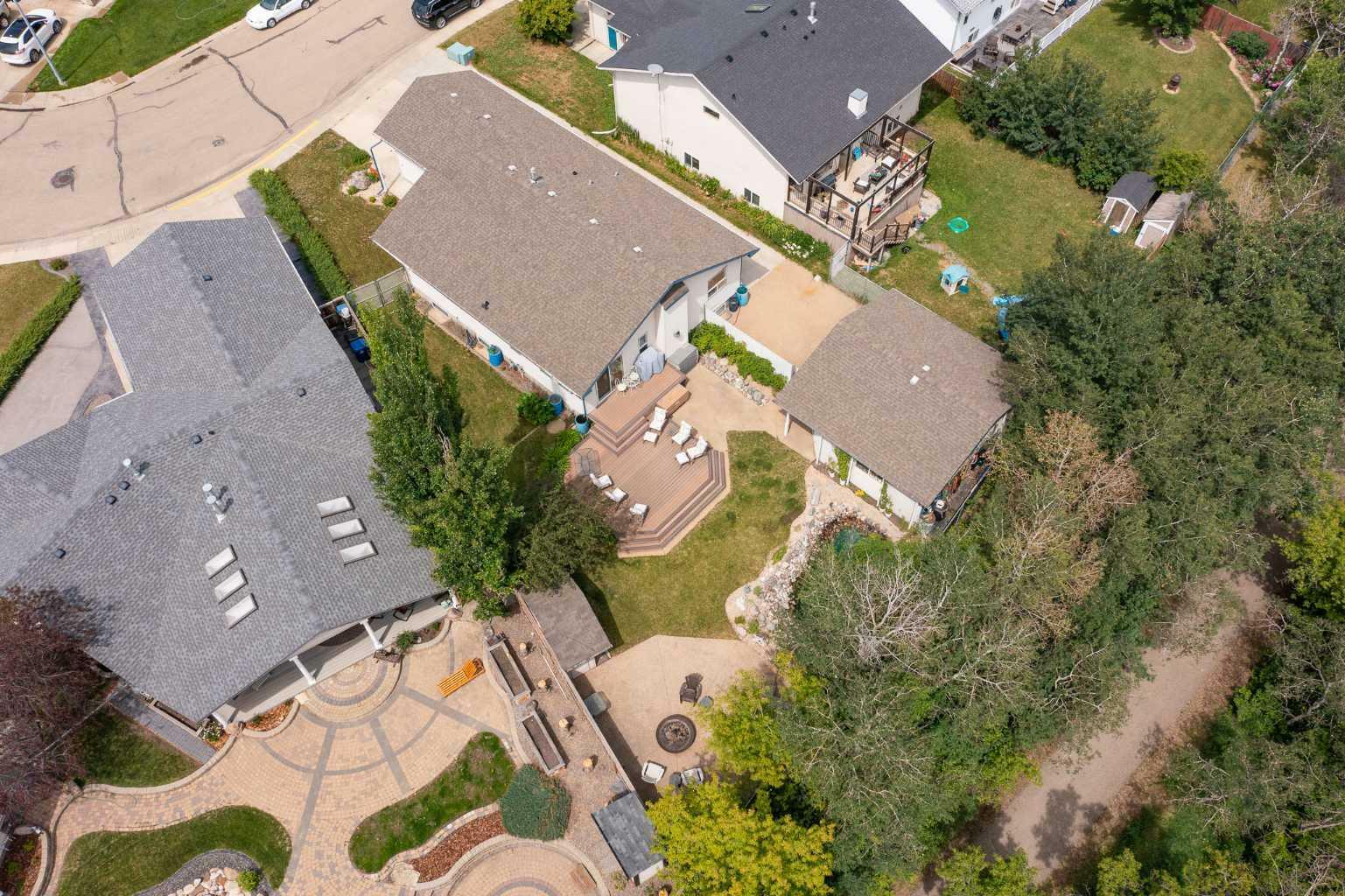 Property Photo: 81 Laurel Close AB T0M 0J0