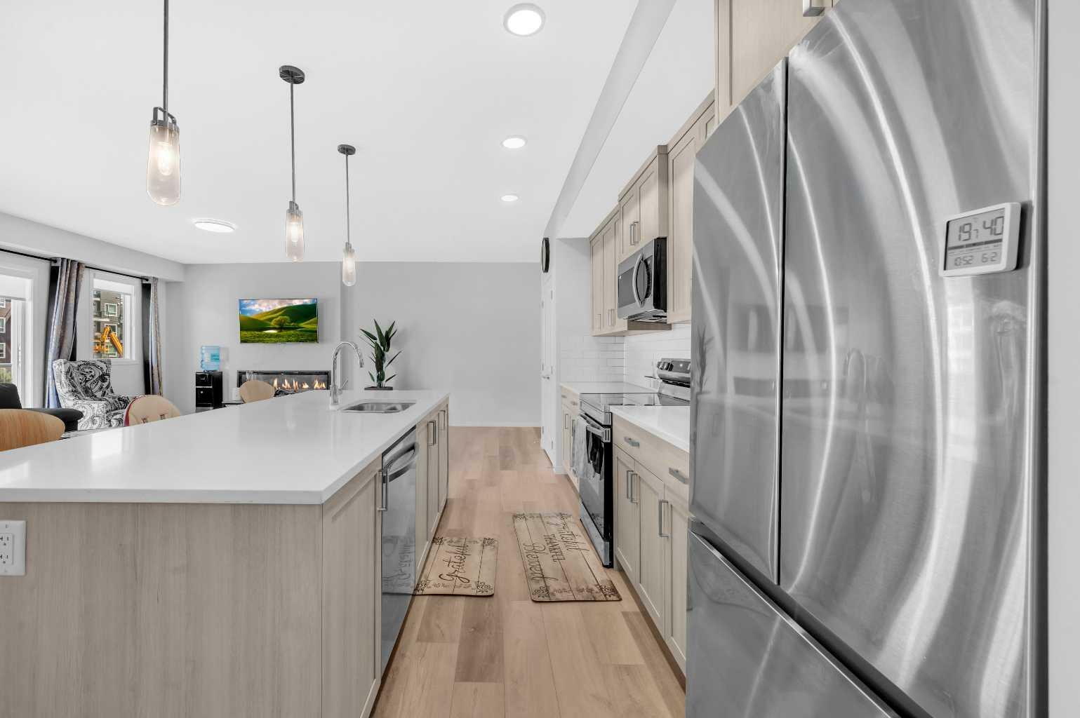Property Photo: 33 Carringham Gate NW 3204 AB T3P 2H6