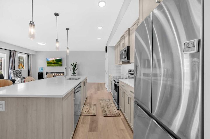 Property Photo: 33 Carringham Gate NW 3204 AB T3P 2H6
