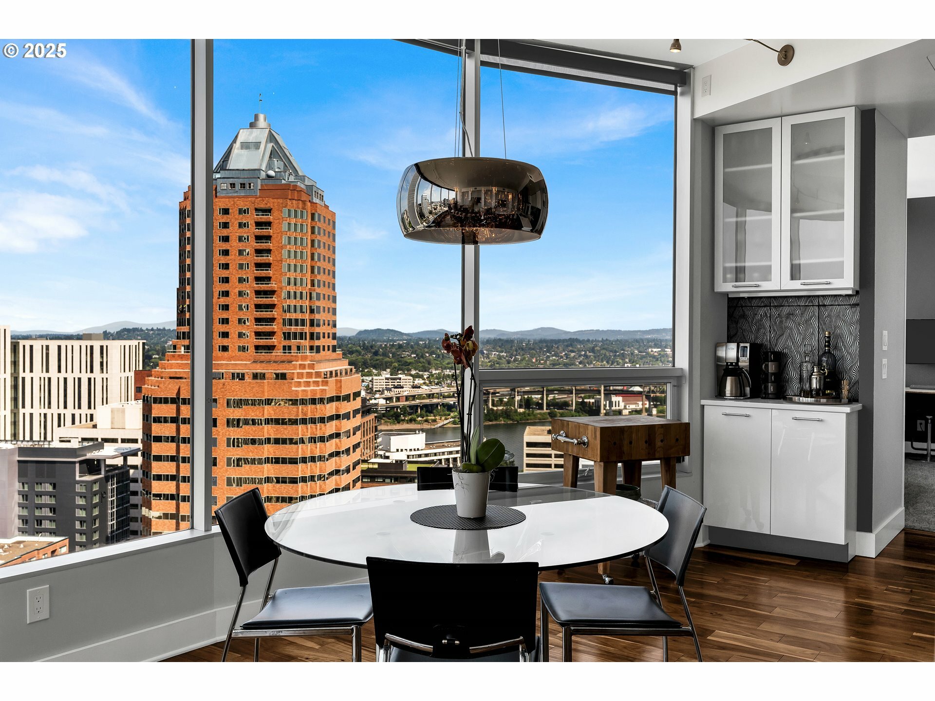 Property Photo:  1500 SW 5th Ave 2602  OR 97201 