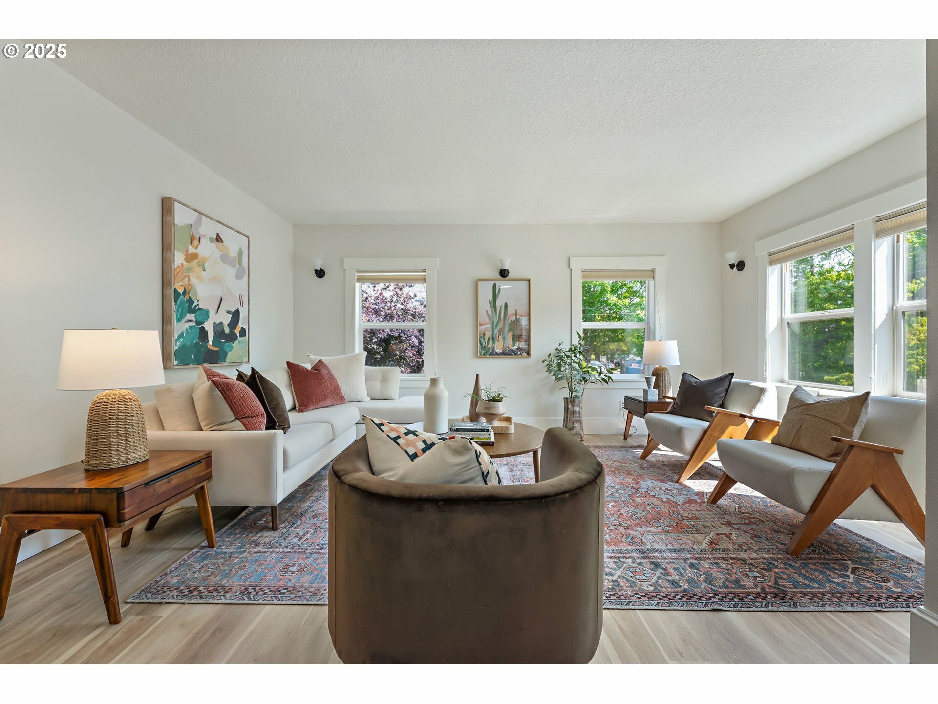 Property Photo: 3325 NE 56th Ave OR 97213