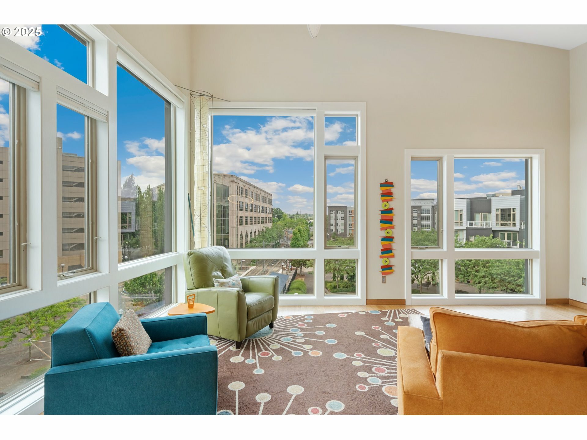 Property Photo: 12600 SW Crescent St 411 OR 97005