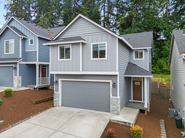 Property Photo:  1313 NE 70th St  WA 98665 