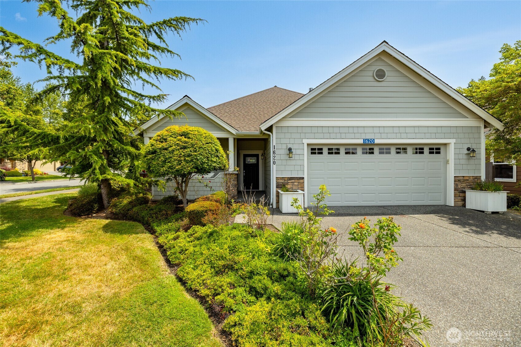 1620  Grand Avenue  Mount Vernon WA 98274 photo