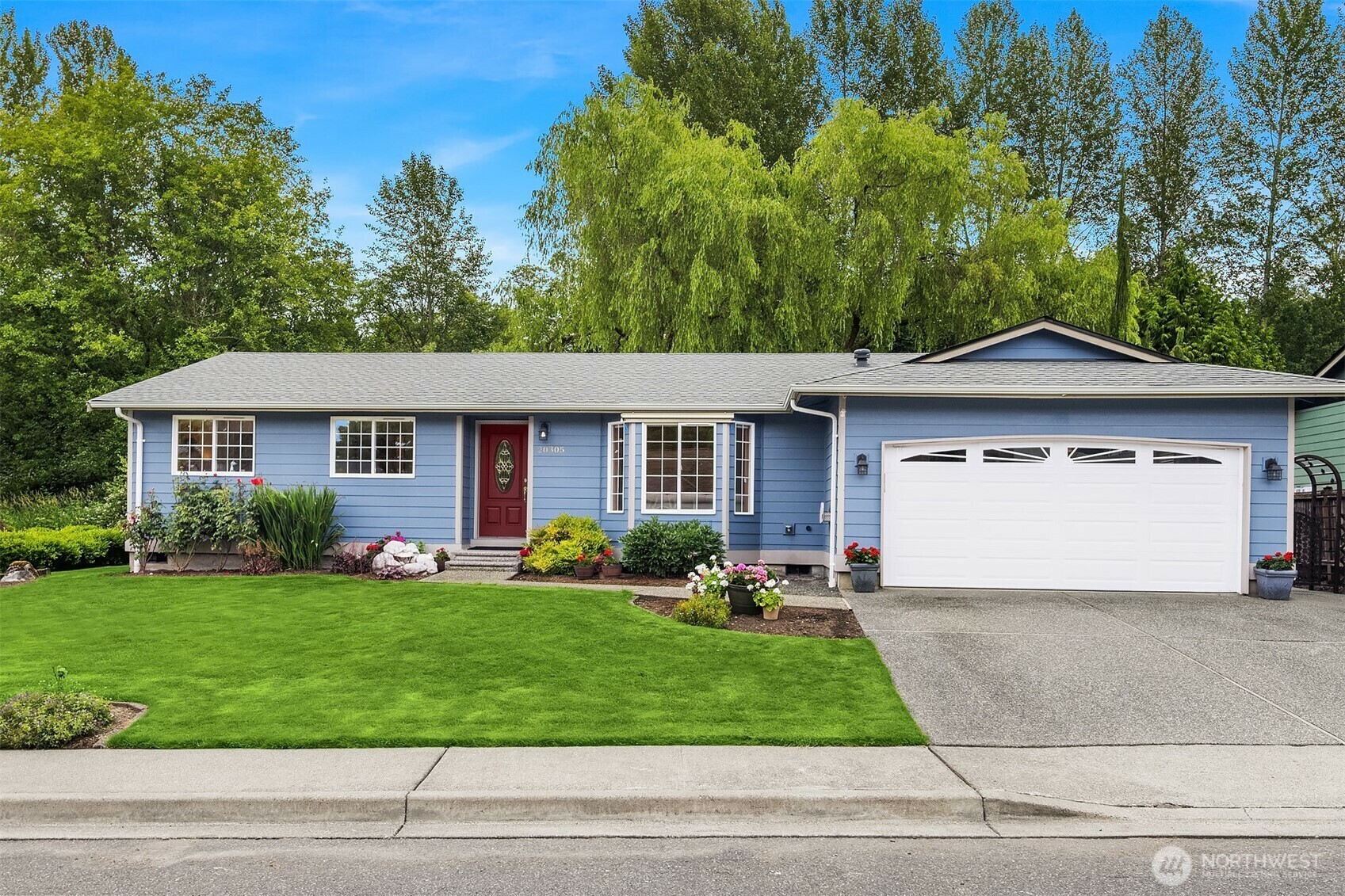 Property Photo:  20305  79th Drive NE  WA 98223 