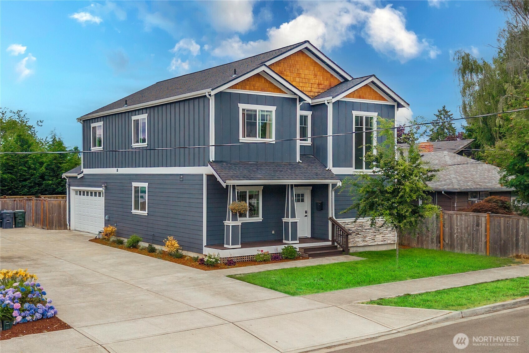 Property Photo: 814 9th Street SW WA 98371