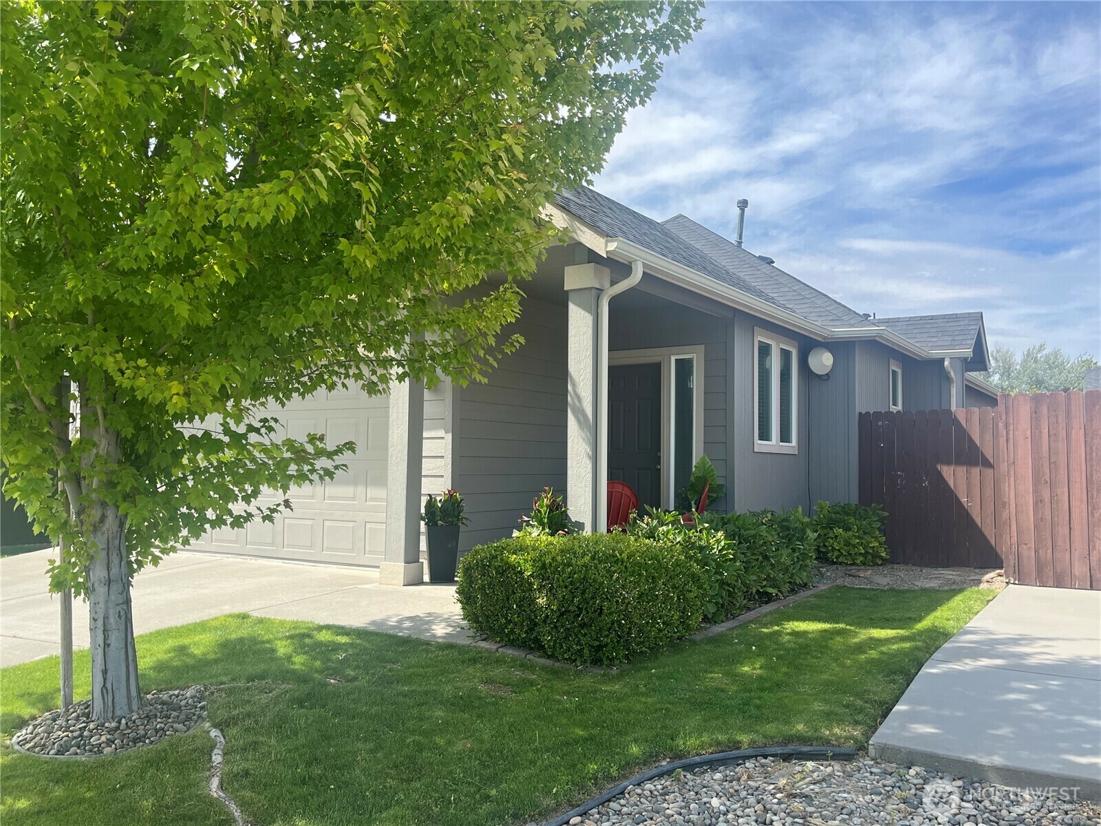 Property Photo:  1122 SW Carver Street  WA 99324 
