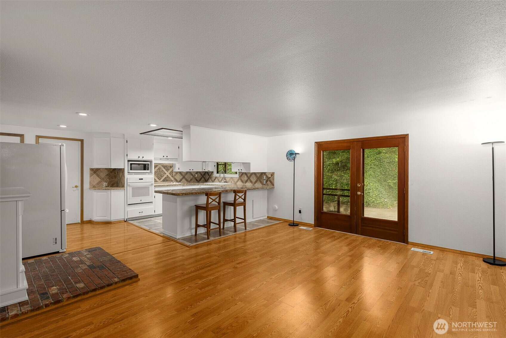 Property Photo:  22860  16th Avenue S  WA 98198 