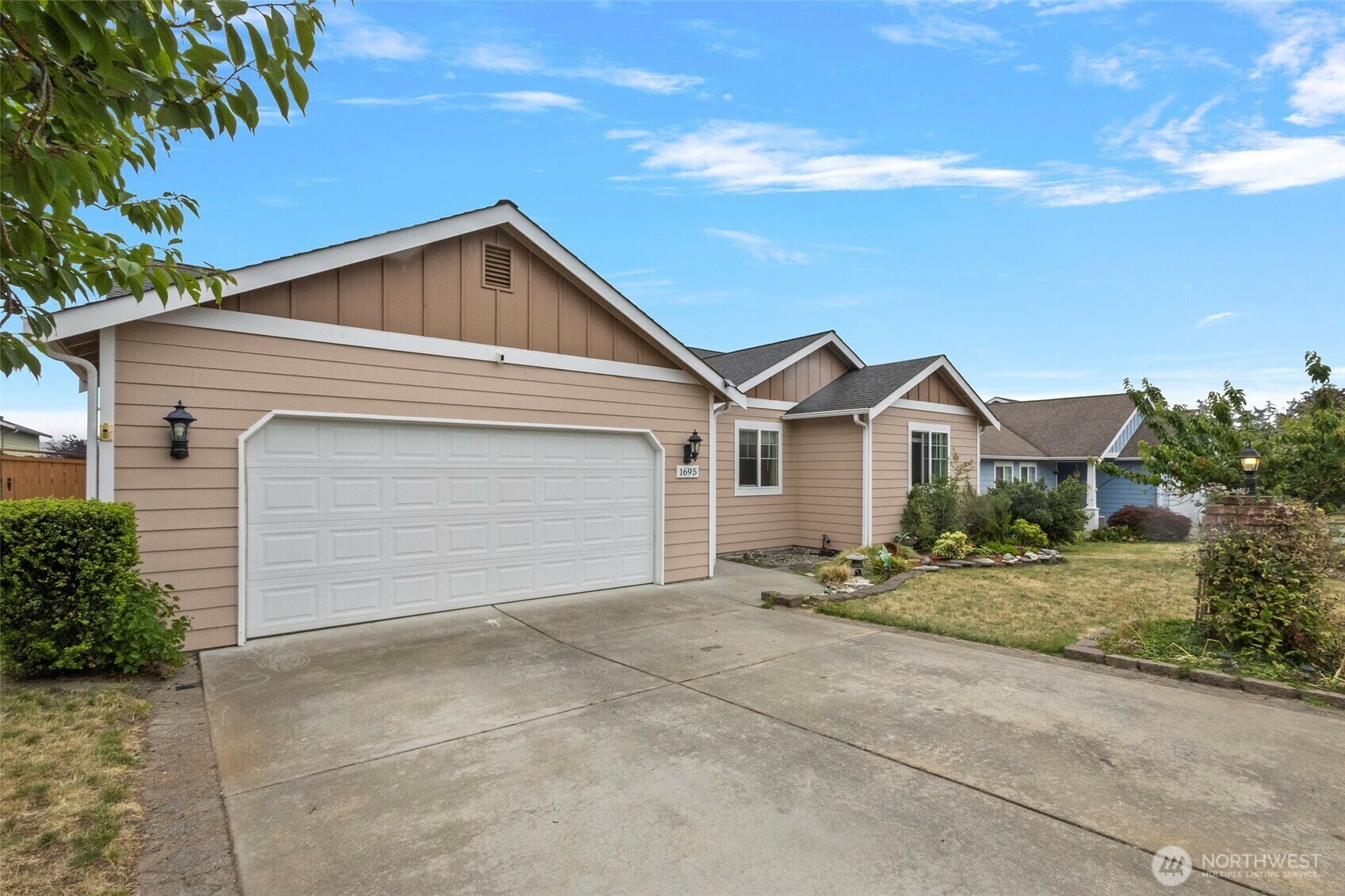 Property Photo: 1695 NW Almond Loop WA 98277