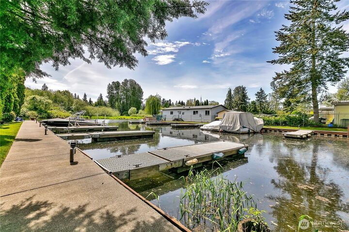 Property Photo:  7217 NE 175th Street 211  WA 98028 