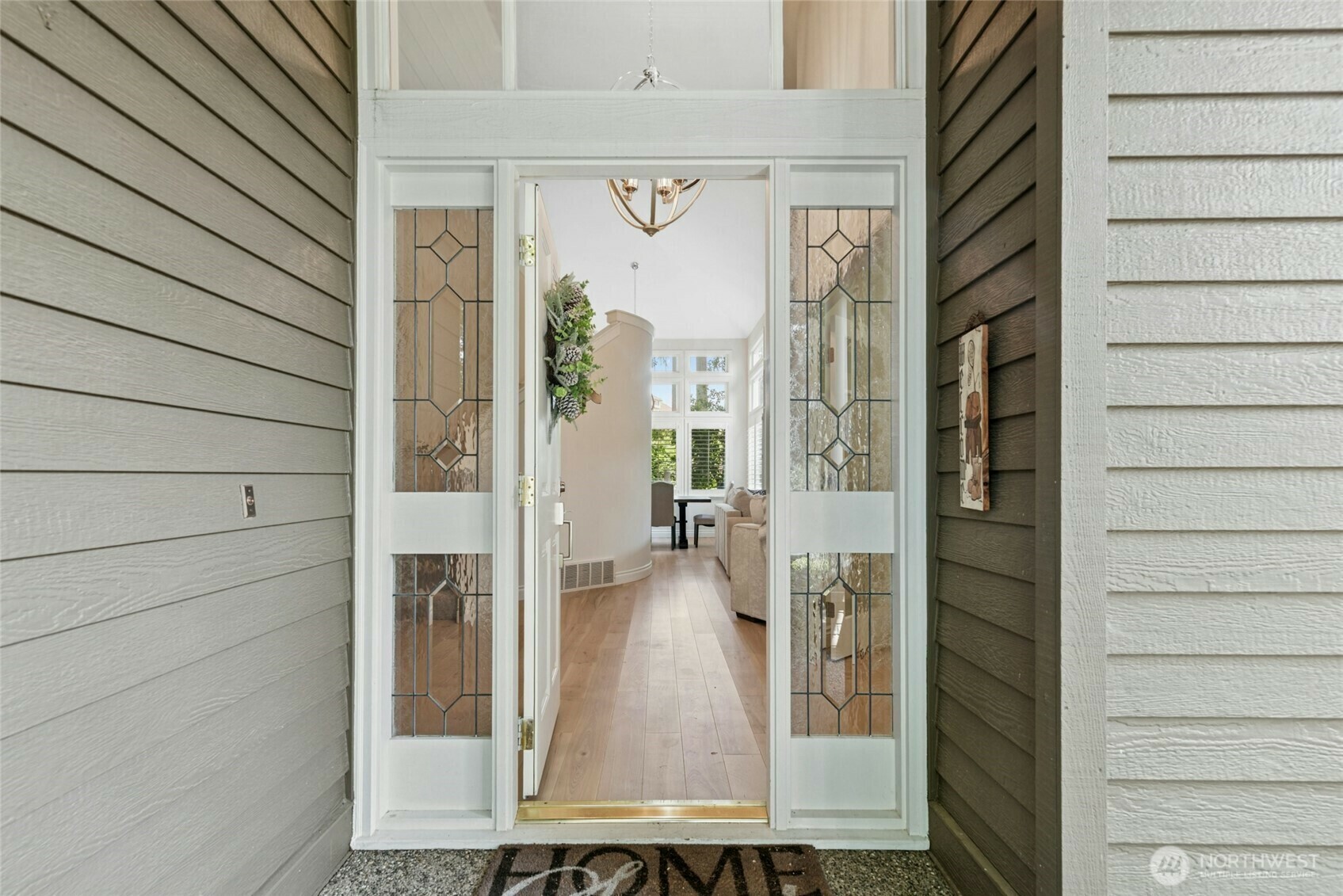 Property Photo: 11629 E Oakmont Dr WA 98275