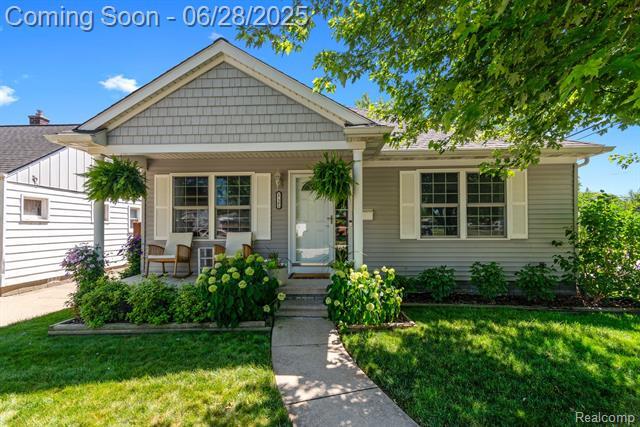 17301 Arlington Avenue  Allen Park MI 48101 photo