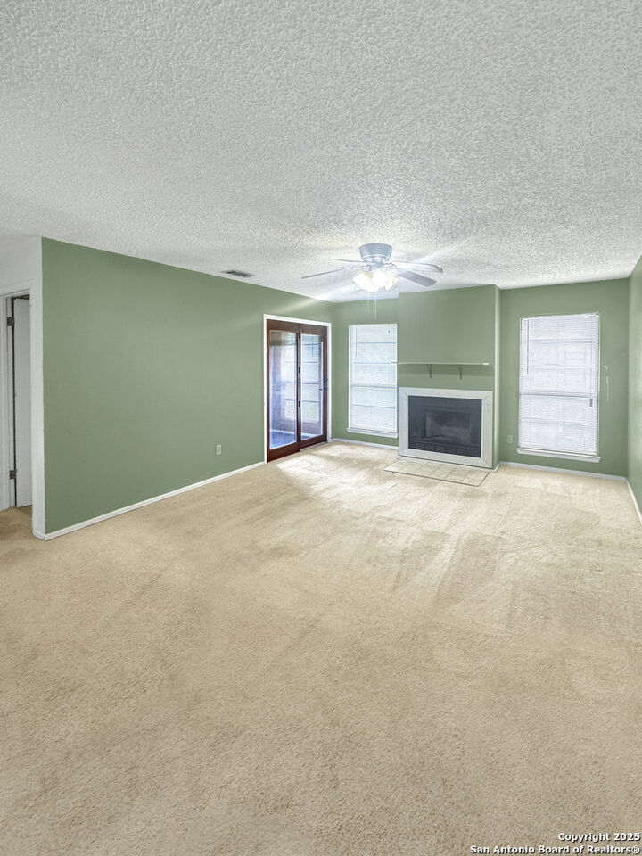 Property Photo:  516 N King 104  TX 78155 