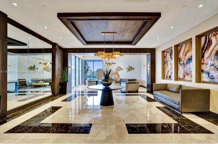 Property Photo: 20505 E Country Club Dr 132 FL 33180