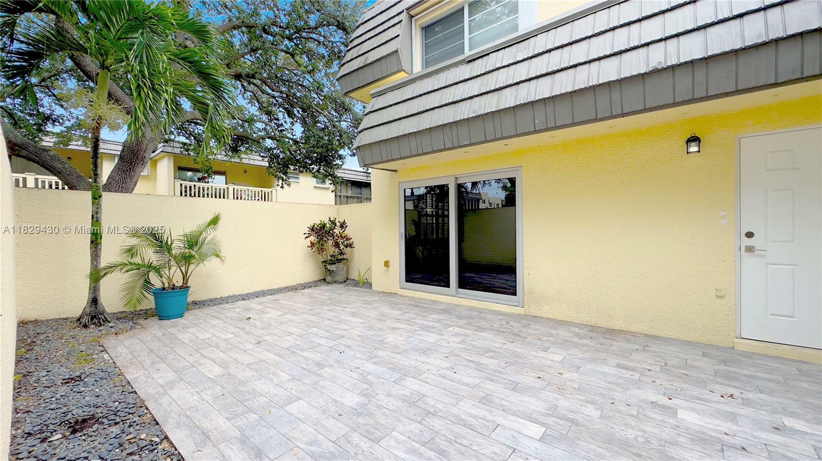 Property Photo: 8483 SW 137th Ave 8483 FL 33183