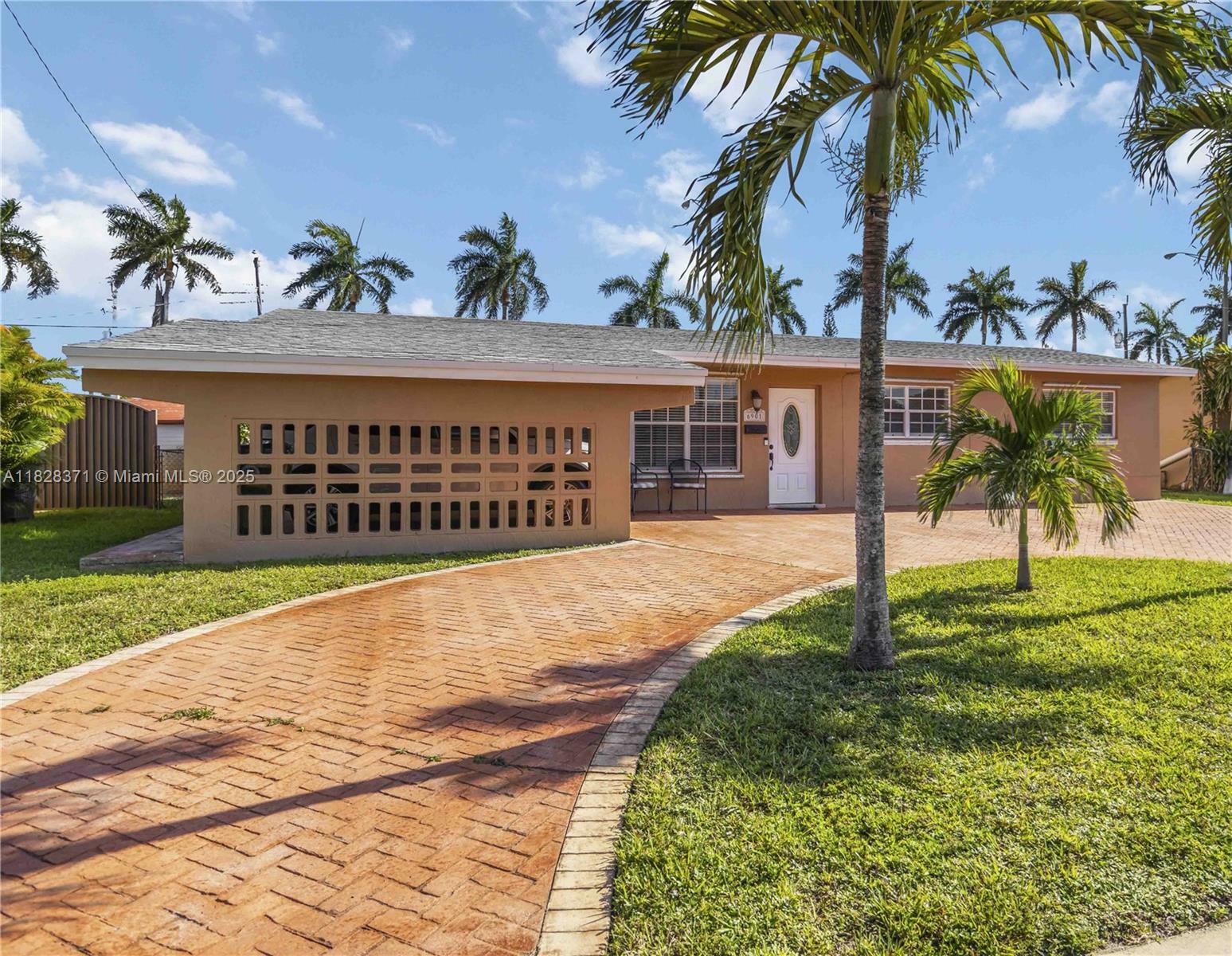 Property Photo: 6901 SW 1st Ct FL 33023