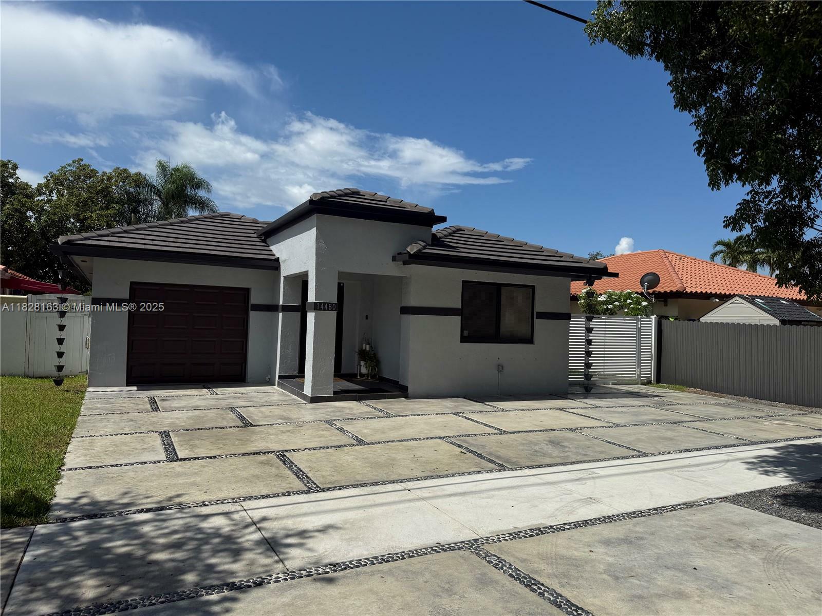 14480 SW 112th St  Miami FL 33186 photo