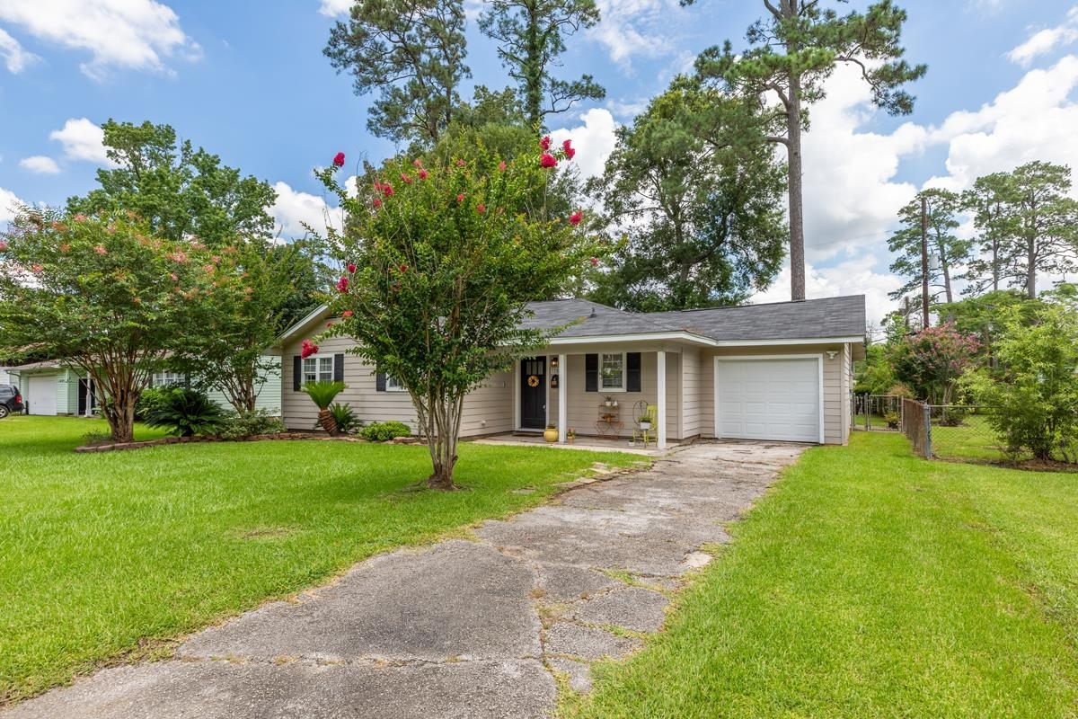 Property Photo: 3750 Empire Row TX 77706
