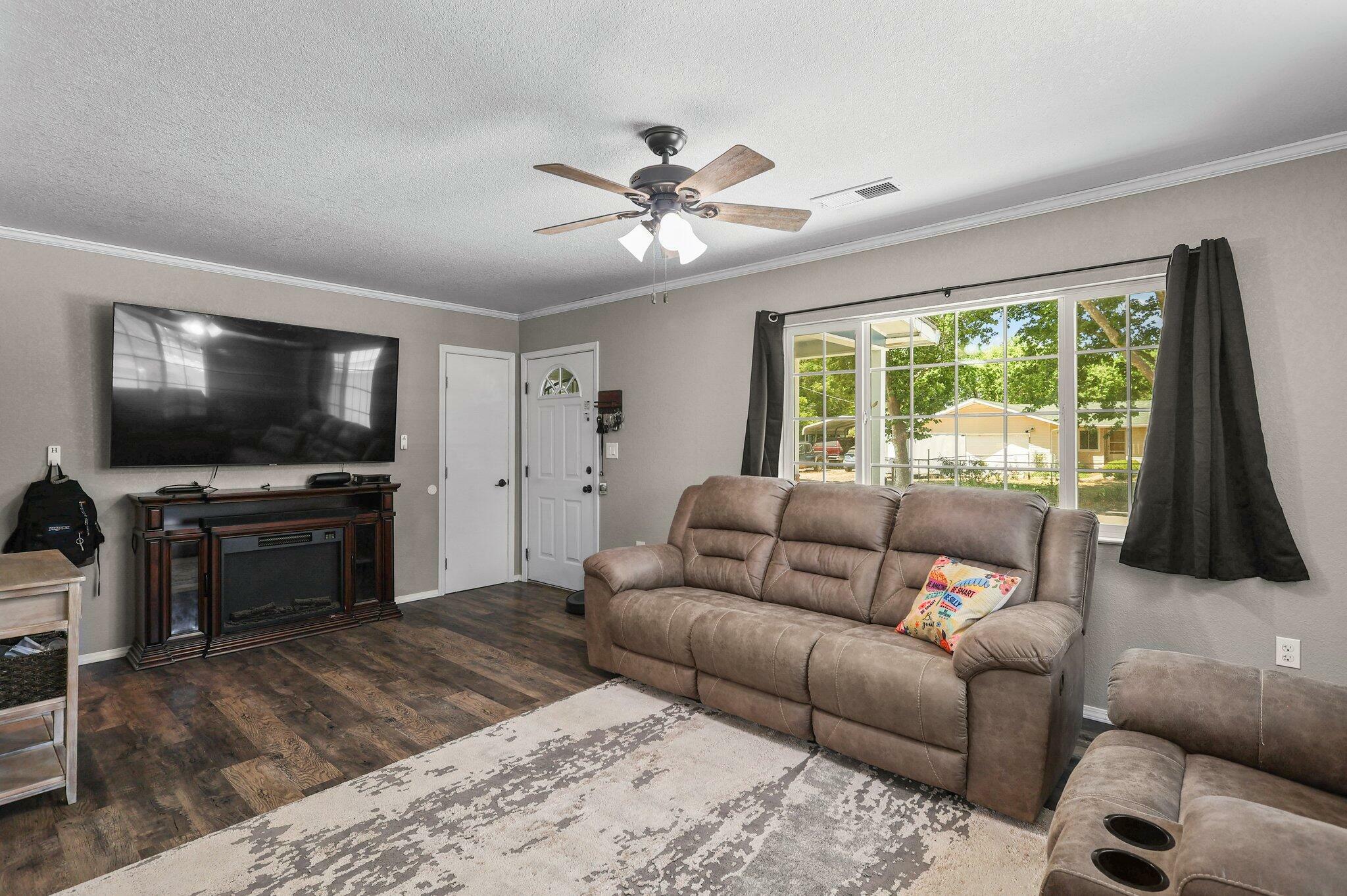 Property Photo: 19885 Loop Street CA 96007