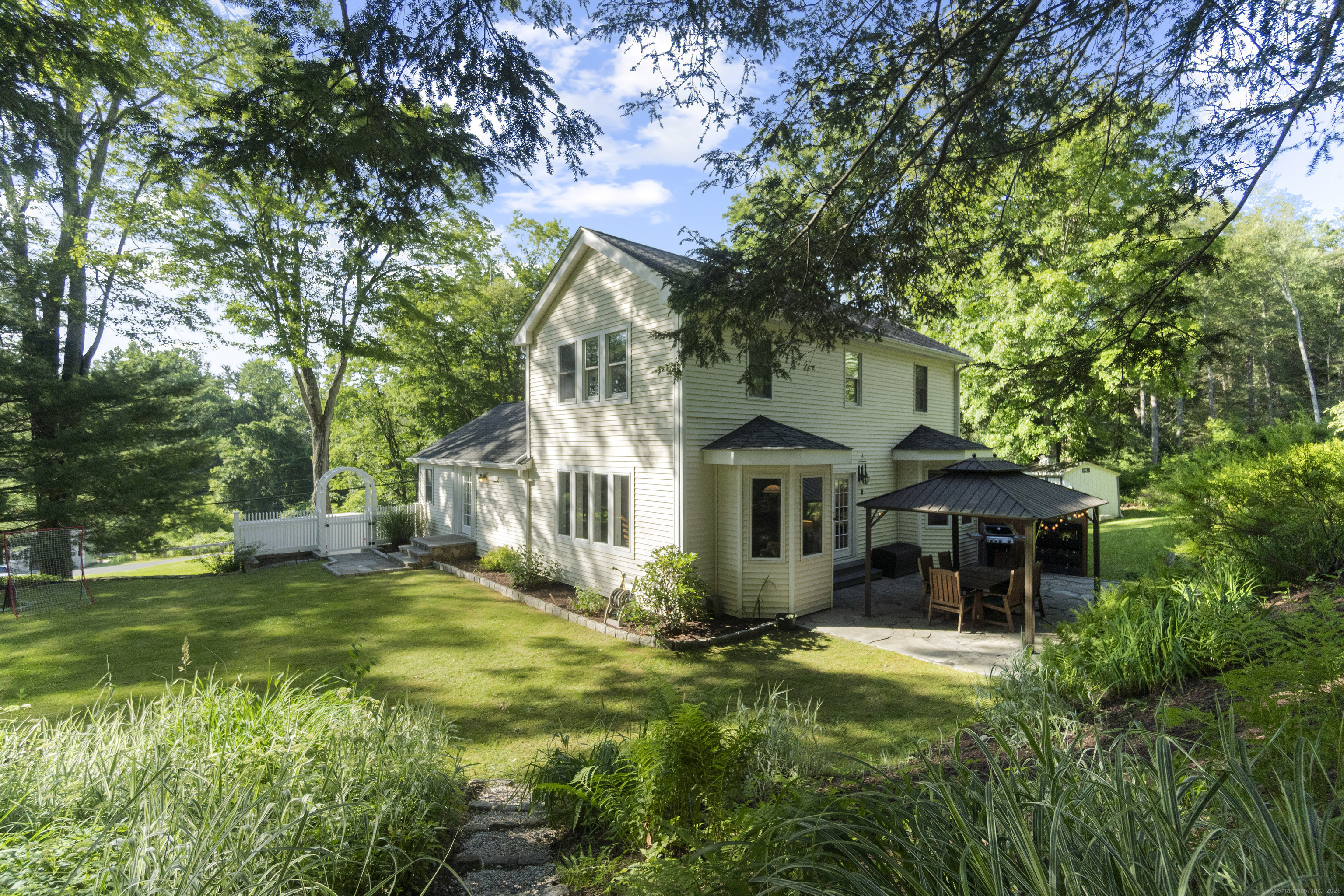 Property Photo:  10 Lakeview Terrace  CT 06482 