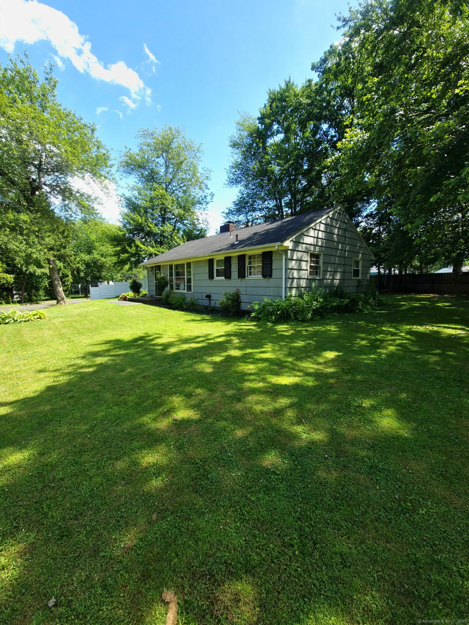 Property Photo: 70 Ellsworth Drive CT 06002