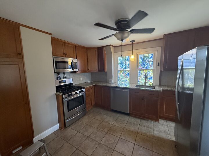 Property Photo: 5 Vine Street CT 06460