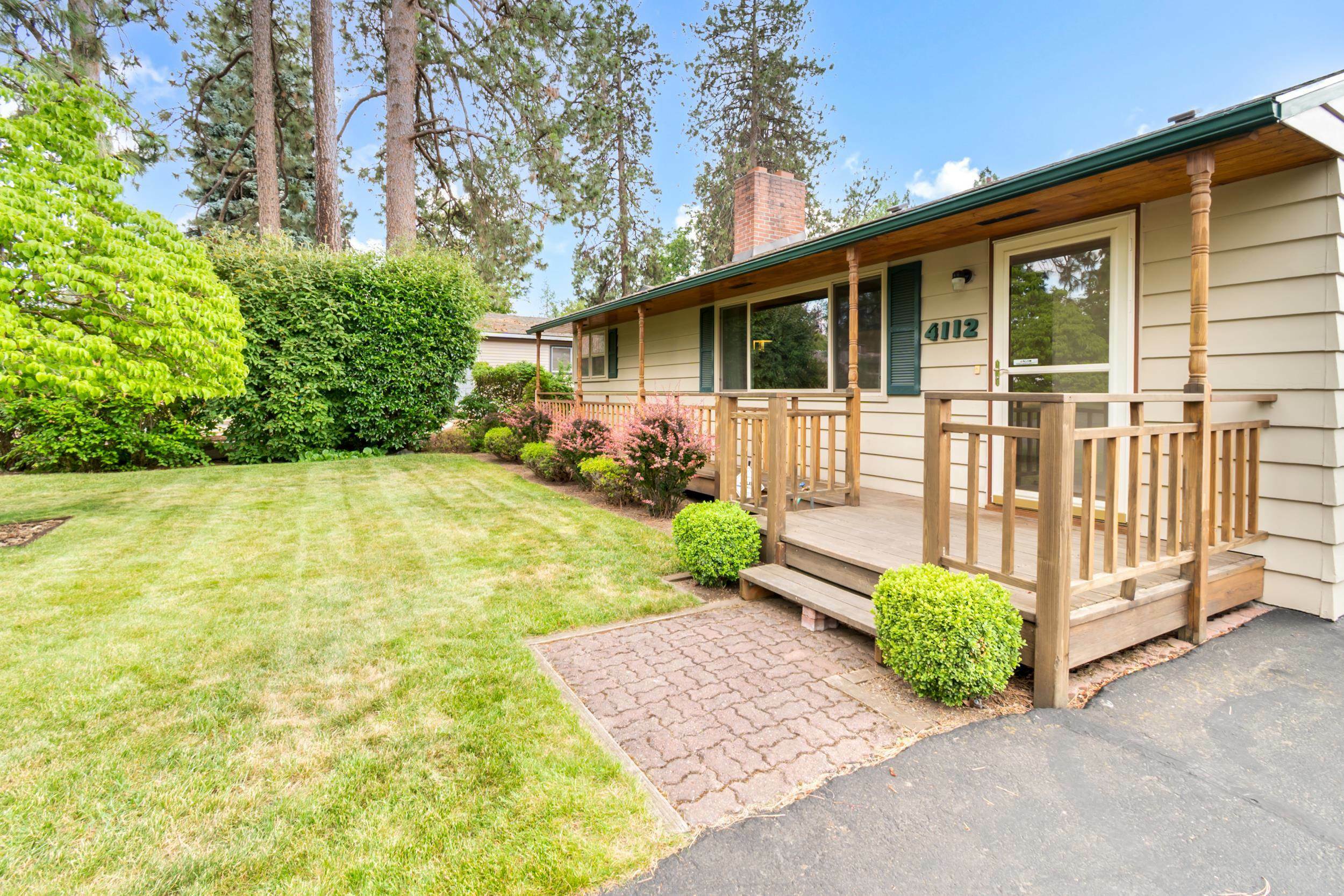 Property Photo: 4112 S Hogan St WA 99203